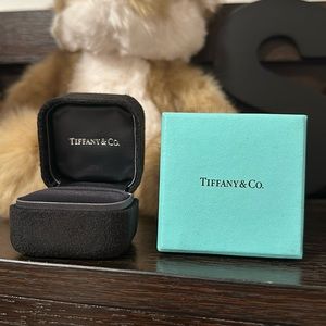 COPY - Tiffany & Co engagement ring box